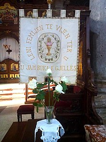 An Italo-Albanian church arranged for the first confession of children Stendardo catechismo Eparchia Piana degli Albanesi.jpg