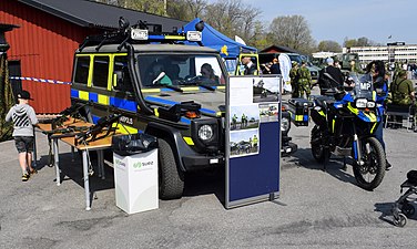 Terrängbil 14 utrustad som militärpolisfordon