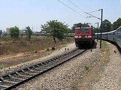 Yeswanthapur–Howrah Duronto Express leaving Yeswanthapur railway station.
