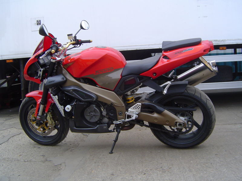 aprilia 900