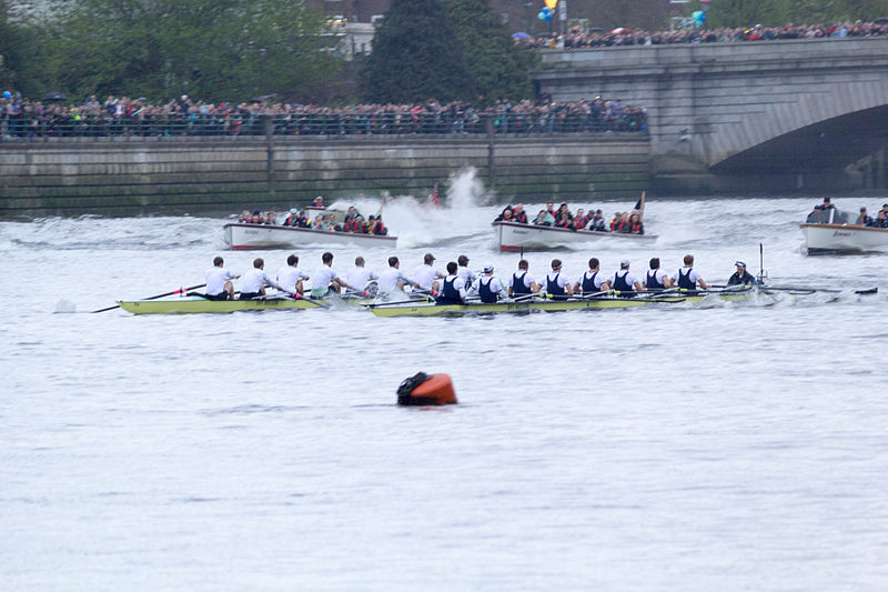 The BNY Mellon Boat Race 2014 by Katie Chan - http://commons.wikimedia.org/wiki/File:Boat_Race_2014_-_Main_Race_(83).jpg