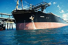 Cargo ship de-ballasting CSIRO ScienceImage 1010 Discharging ballast water.jpg