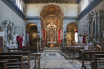 Vista generale dell'interno della chiesa