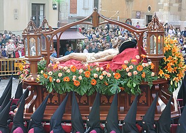 Cristo desenclavado en su camino hacia el Padre