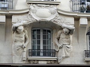 Atlantes, 1911, façade du 199-201, rue de Charenton à Paris.