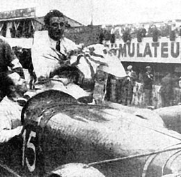 Eugène Chaboud (G) et Jean Trémoulet (D), vainqueurs 1938 des 24 Heures du Mans, sur Delahaye 135CS.jpg