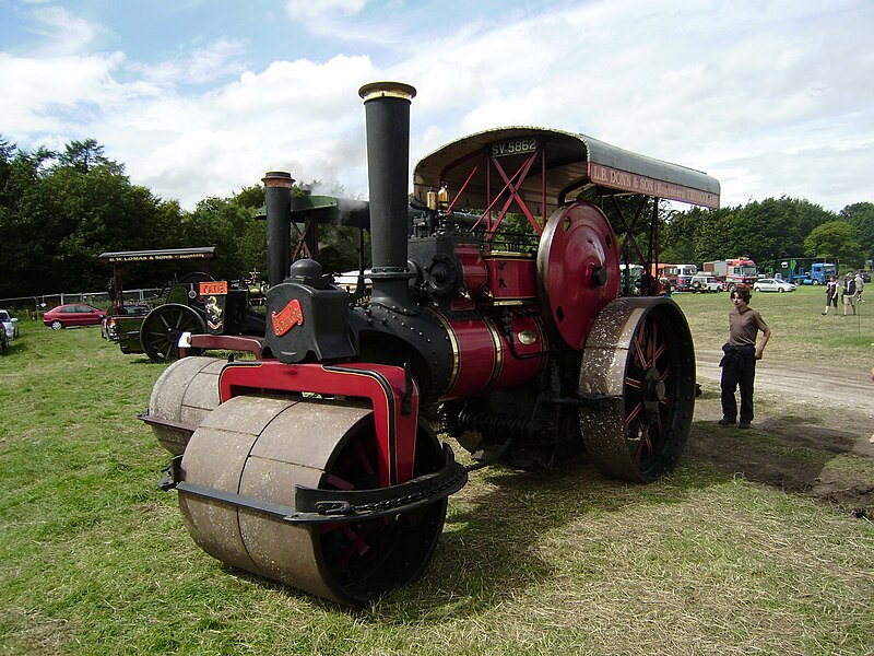 File:Fowler Steam roller sn 15981 of 1923.JPG