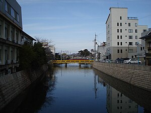 琴平町内を流れる金倉川