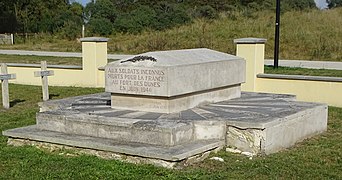 Le monument-ossuaire.
