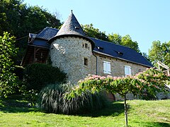 Maison dans le bourg de Ligneyrac.
