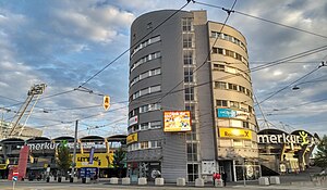 Merkur Arena mit Stadionturm