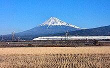 Mt.fuji & bullet train - panoramio.jpg