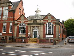 Newton-le-Willows, Library - geograph.org.uk - 1311772.jpg