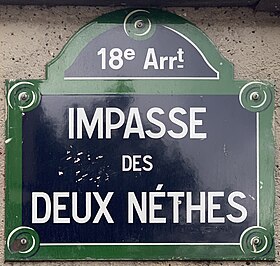 Voir la plaque.