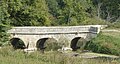 Pont blanc sur la Grosne à Lalheue.