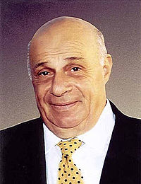 Rauf Dentaş