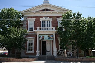 Tombstone Courthouse.jpg