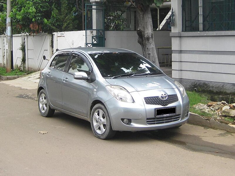 File:YarisNCP91EGrey.jpg