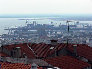 07Thessaloniki Hafen.jpg