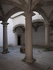 Claustro das Necessárias, Convento de Cristo