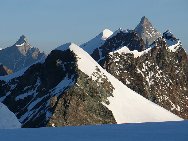 File:Alpi Pennine 002.JPG - Wikimedia Comm