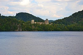 NÖ: Dobrastausee mit Burgruine Dobra