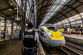 Kereta cepat Eurostar di Amsterdam Centraal