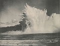 Seule photographie connue d'Excelsior Geyser en éruption en 1885.