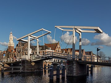 Gravestenenbrug en de toren van de Bakenesserkerk