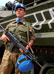 Italian UNIFIL soldier on guard duty in Lebanon Italian Soldier UNIFIL 2 Lebanon 2007.jpg