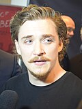 A(z) Kyle Gallner lap bélyegképe