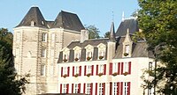 Le château de la Roche-Ploquin, ancienne demeure de la famille de Poix, dans la vallée de la Manse en 2017.