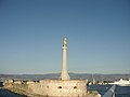 Madonna della Lettera dominira nad pristaniščem Messina je zavetnica mesta, praznuje 3. junija