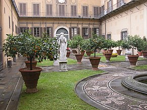 Palazzo Medici-Riccardi - walled garden 1.jpg