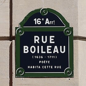 Voir la plaque.