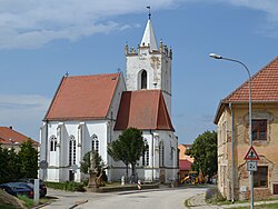 ulice Hlavní a kostel sv. Mikuláše