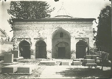 Բեհբության իշխանական տոհմի տապանատունը Խոջիվանքի գերեզմանատան Սուրբ Աստվածածին հայկական եկեղեցու հարևանությամբ (ոչնչացված 1936-1938թթ․)