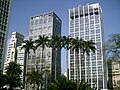 Edifício Grande São Paulo a esquerda e Mercantil Finasa, a direita.