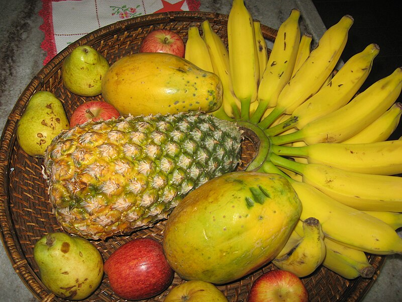 File:Bandeja de frutas tropicais.JPG