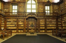 Biblioteca dei Girolamini [it], Campania, Naples Biblioteca dei Girolamini. 1283.jpg