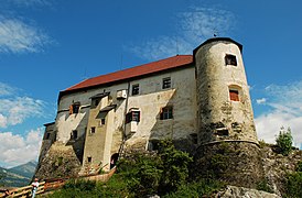 Le château vu du jardin.