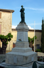 Poilu au repos (monument aux morts)