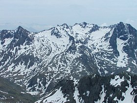 Il monte Gleno visto dal Pizzo del Diavolo della Malgina a inizio giugno.