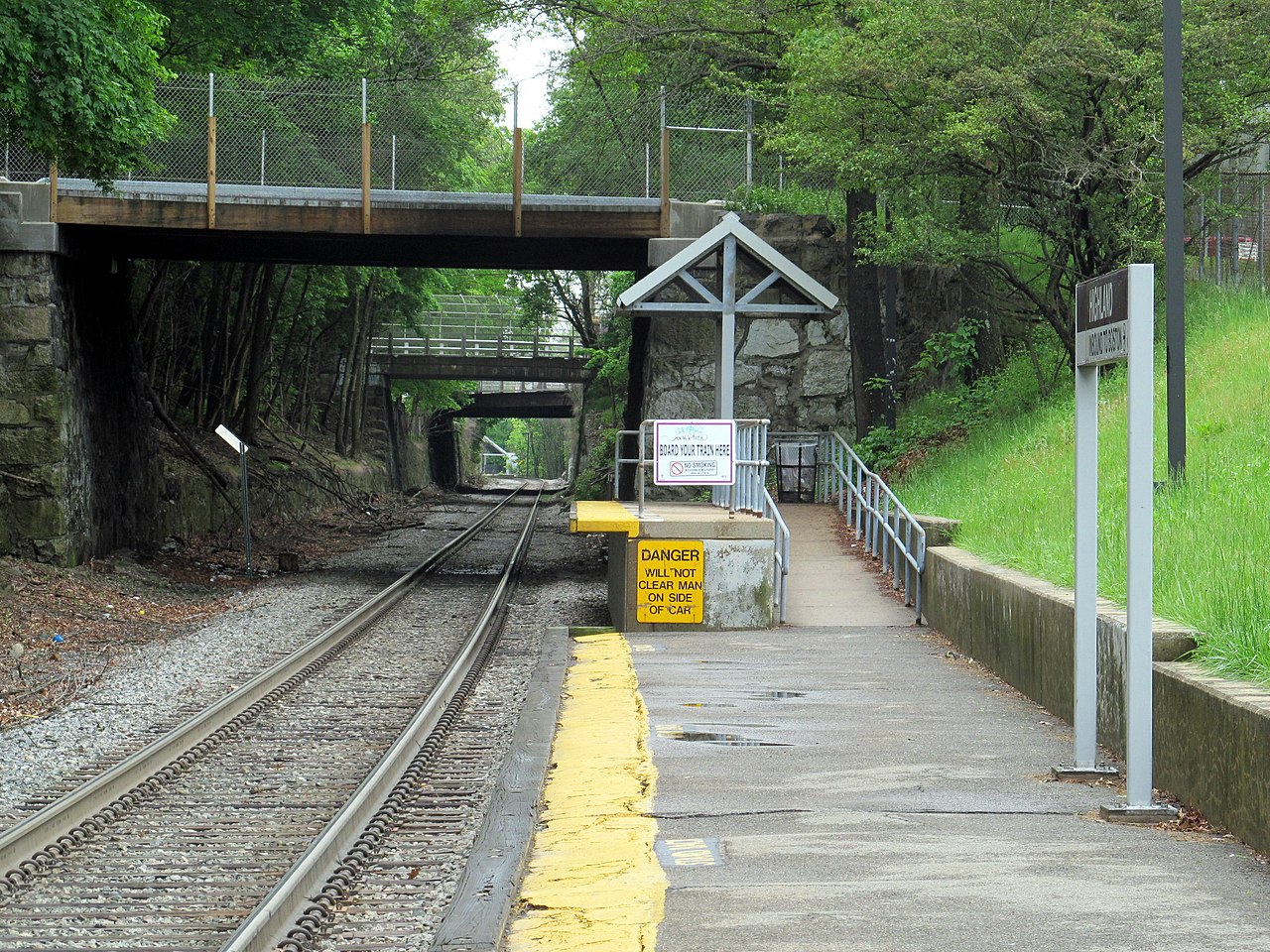 1280px-Highland_MBTA_station.JPG