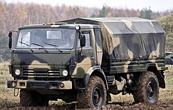 KamAZ-43501 auf einer Messe in Russland im Gelände (2011)