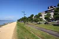 位於宍道湖岸邊的松江宍道湖溫泉區街道