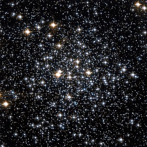 M 71; Телескоп Хаббл / STScI / WikiSky