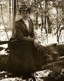 Mina Hubbard 1905.jpg