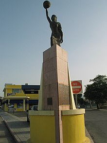 Monumento a la Mujer, en Ponce, PR (IMG2917) .jpg