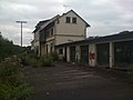 Bahnhofsgebäude, Blick vom Gleis, August 2010